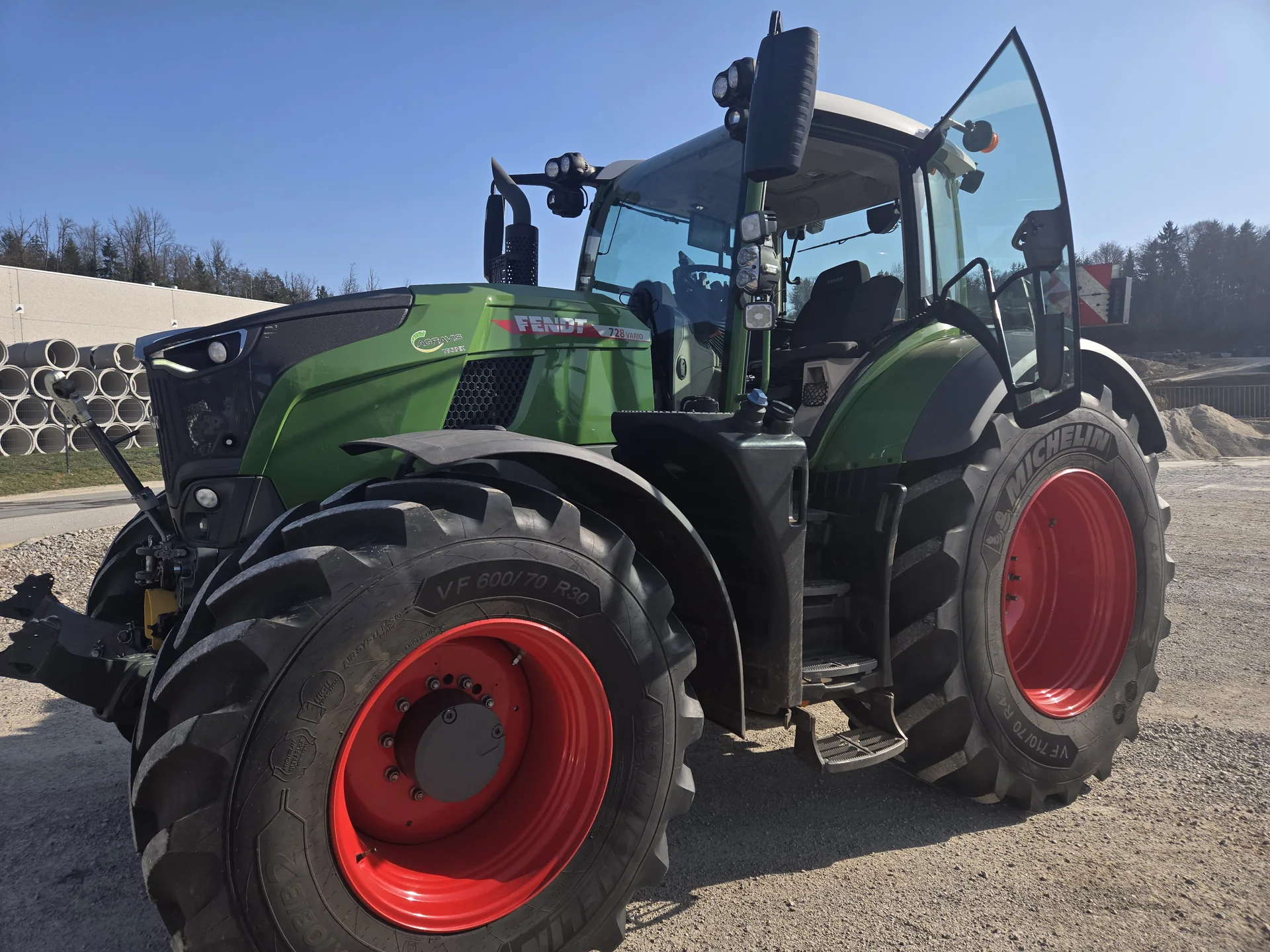 Zelen traktor Fendt